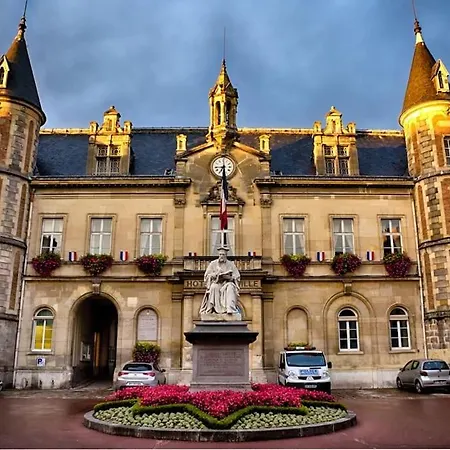 Eugenie 3* Melun