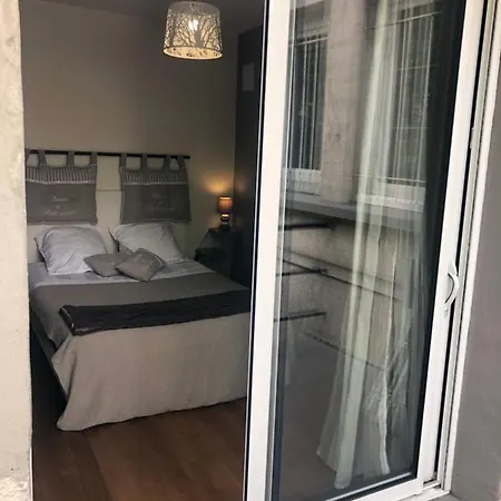 Eugenie 3* Melun