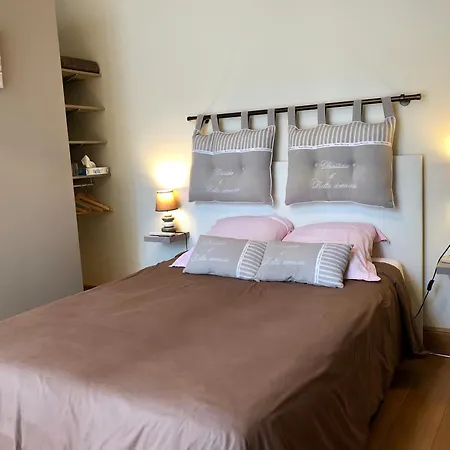 Eugenie Bed and Breakfast Μελάν
