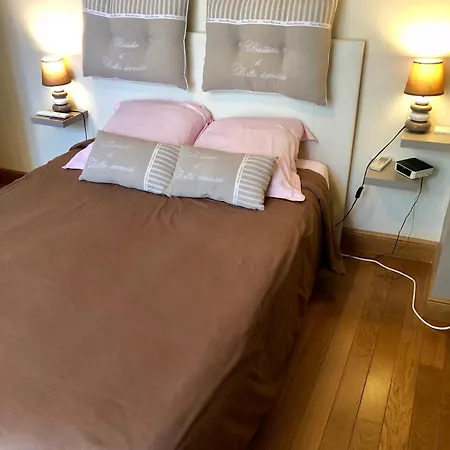 Eugenie 3* Melun